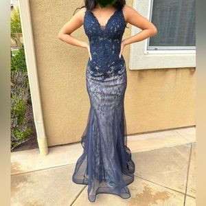 NAVY BLUE LONG PROM DRESS SIZE 0-4